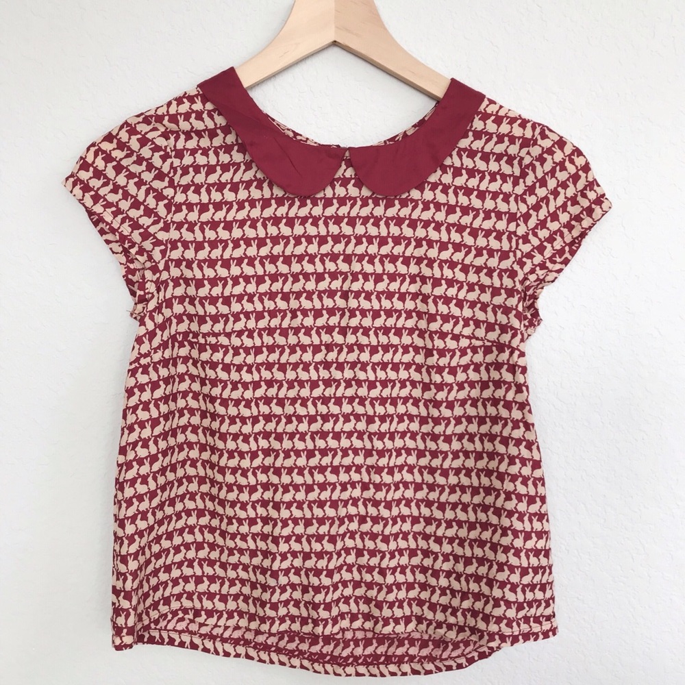Red bunny Peter Pan collar top 🐰